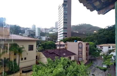 Belo Horizonte House | Casa verde