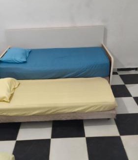 Jardim Virginia House | Casa2 a 7 minutos da praia Da ENSEADA de carro e 25 minutos de pé mais ou menos 2 Km da Praia