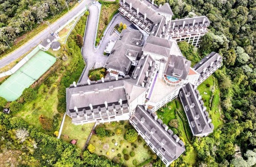 Alto do Capivari Apartment | CASTLE IN THE MOUNTAINS