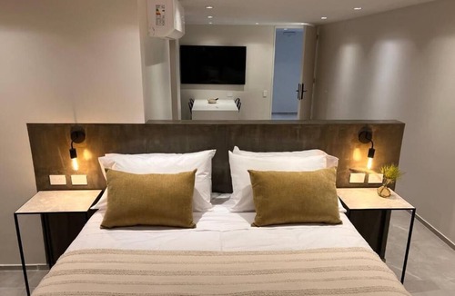 Yerba Buena Hotel | CATALINA HOTEL YERBA BUENA