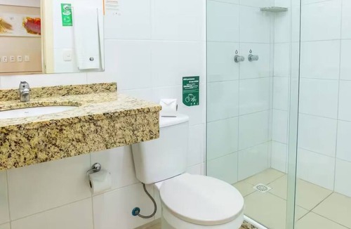 Centro Hotel | Central Canoas Retreat with Free Breakfast l Close to Airport Hubs