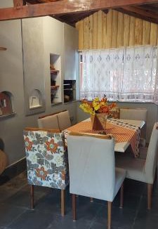 Caldas House | Chácara Sitara - Casa Dourada