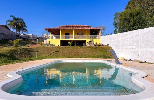 Caixa d'Agua House | Chacara com piscina, churrasq e WiFi em Taubate SP