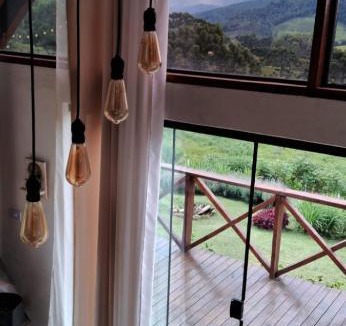 Sao Bento do Sapucai Ski Chalet | Chalé com vidros e hidromassagem