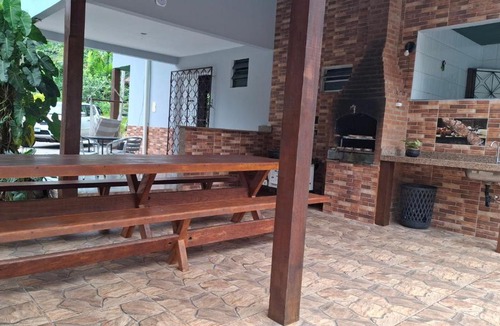 Domingos Martins House | Chalé para acomodação de grandes famílias, eventos, retiros com lazer completo há 1,5km do Centro de Domingos Martins