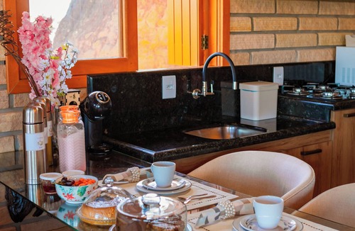 Praia Grande Ski Chalet | Chalet 1 - Mountain Range: Design with Hot Tub in the Canyons - Comfort 7km from the Center