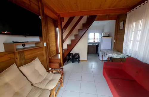 Praia do Rosa Ski Chalet | Chalet for groups 700m from the center of Rosa