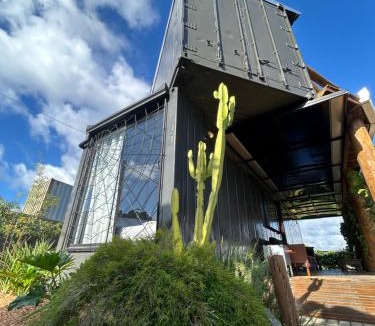 Praia da Armacao do Itapocoroi Apartment | Chaparral Container Loft Industrial