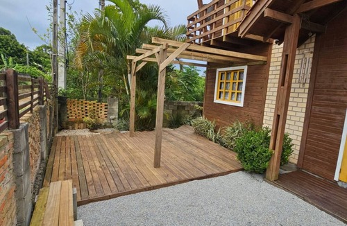 Praia do Rosa Cabin | Charming Cabin in Vila do Sol | Up to 6 installments with no interest
