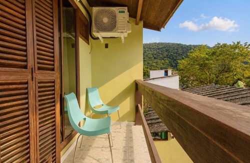 Boicucanga Beach Apartment | Charming loft with a mezzanine, 2 balconies, and 2 bathrooms