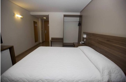 Centro Hotel | City Break in Chapecó with Daily Breakfast & Convenient Central Location