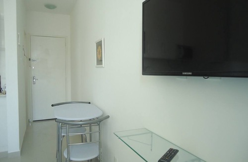 Lapa Apartment | Clean, renovated, and furnished studio apartment near Acadepol, PETROBRAS, and BNDES.