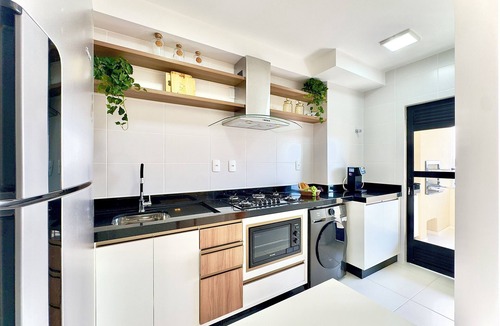 Penha Apartment | Comfort club with ocean view, air conditioning and nearby. Beto Carrero