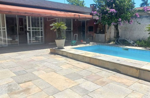Jardim Virginia House | Comfortable house, cove beach, swimming pool, barbecue, waterfall, 5 minutes from the beach.