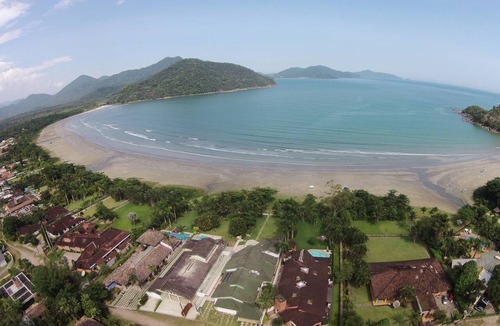 Ubatuba House | Comfortable house on a quiet beach.