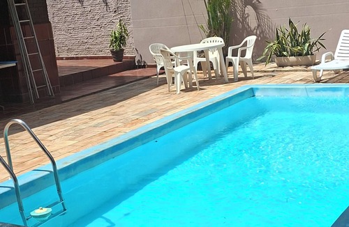 Vila Yolanda House | Complete house, economical, with pool, downtown.