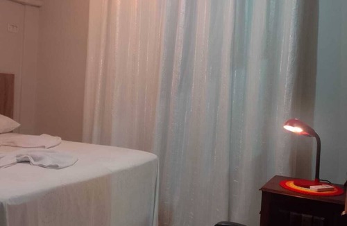 Vila Yolanda House | Complete house, economical, with pool, downtown.