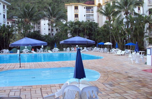 Toninhas Apartment | Condo Wembley Tennis - Praia das Toninhas,