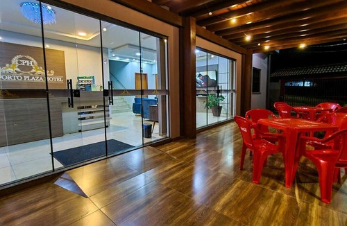 Capitao Leonidas Marques Hotel | Conforto Plaza Hotel