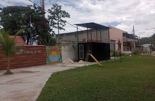 Guaratiba Apartment | Container Black