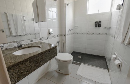 Umuarama Hotel | Convenient Downtown Stay with Breakfast & Parking