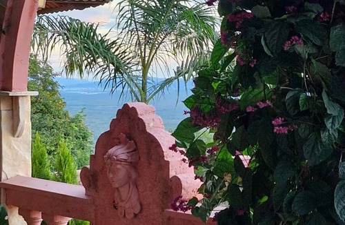 Lagoa Nova Cottage | Country house with the best view of the Serra de Santana mountain range.