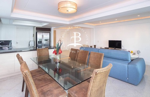 Centro Apartment | Coverage steps from the sea! Private pool and 3 suites.