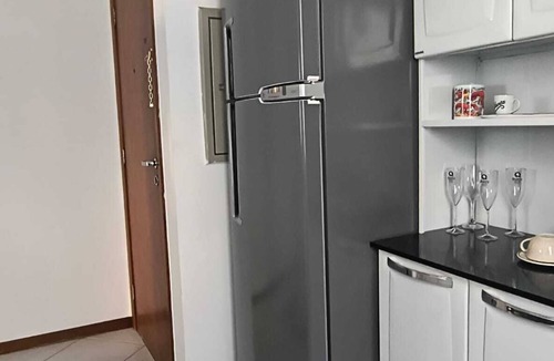 Centro de Vila Velha Apartment | Cozy 2-bedroom apartment on the beach with AC near restaurants and night life