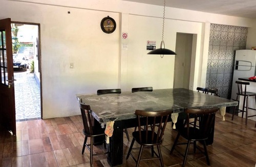 Pereque-Mirim House | Cozy beachfront house with pool, terrace, barbecue, and Wi-Fi.