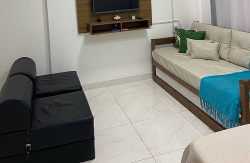 Pitangueiras Apartment | Cozy beachfront studio apartment 50m from the sea. Ouro Preto and Sabará