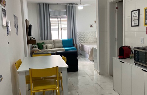 Pitangueiras Apartment | Cozy beachfront studio apartment 50m from the sea. Ouro Preto and Sabará
