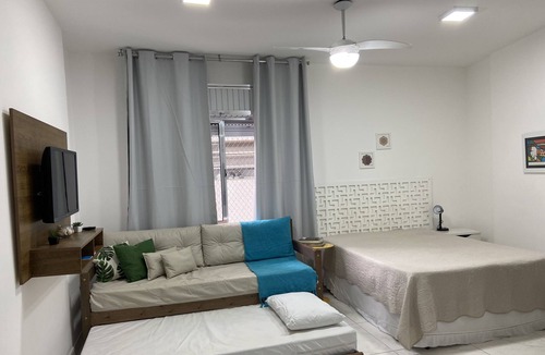 Pitangueiras Apartment | Cozy beachfront studio apartment 50m from the sea. Ouro Preto and Sabará