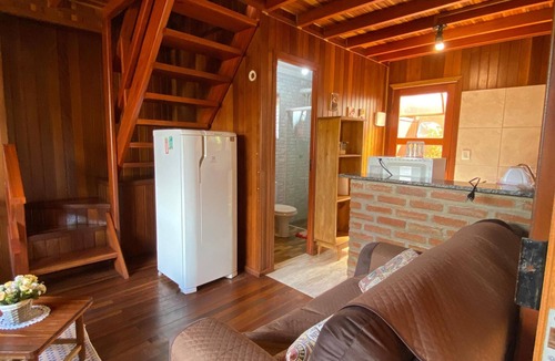 Campos Eliseos Ski Chalet | Cozy chalet in Brotas, SP - Rustic area + Air conditioning