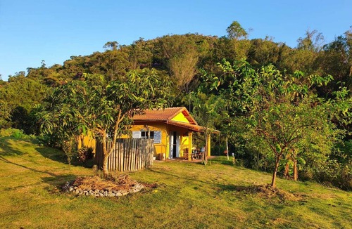 Paraibuna Ski Chalet | Cozy chalet on an agroecological farm, 2 hours from São Paulo.
