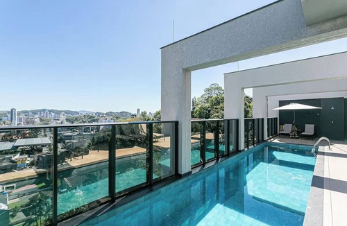 Velha Apartment | Cozy loft with pool near Vila Germânica