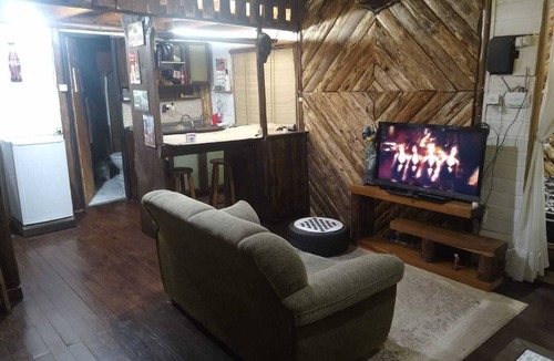 Alfredo Wagner Cabin | Cozy rustic cabin in Alfredo Wagner, SC, pets allowed.