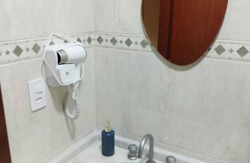 Carianos House | Cozy studio close to the airport and beaches.