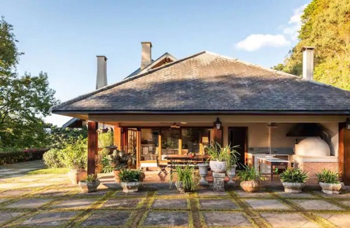 Campos do Jordao House | Cozy Swiss-style mansion in Campos do Jordão