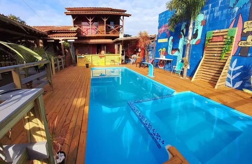 Praia do Rosa Ski Chalet | Cristo Rei Residence (Salt and Sun Cabin) Praia do Rosa
