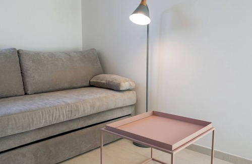 Azul Apartment | Dept. Corporate · Semi-central location with a garage.