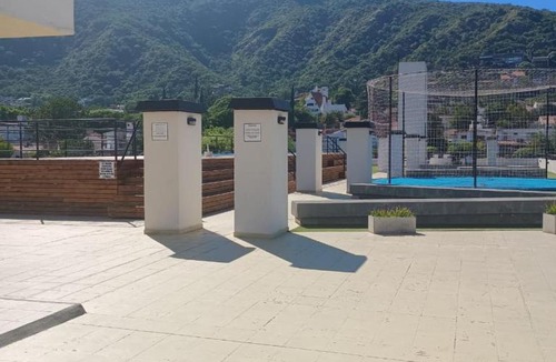 Villa Carlos Paz Apartment | Depto céntrico excelente ubicación, con cochera, pileta y patio