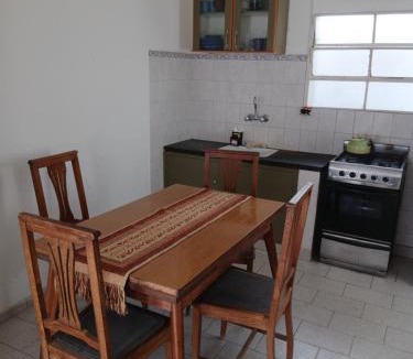 Tornquist Apartment | Depto centrica con terraza, 5 huespedes