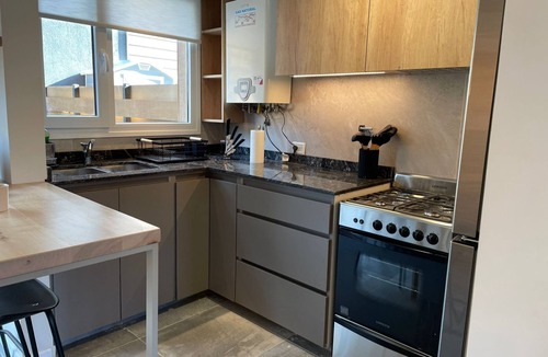 San Carlos de Bariloche Cabin | Design + 3 Workspaces + Starlink | 2 Bedrooms, 2 Bathrooms