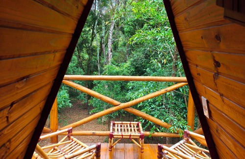 Paraisopolis Cabin | Diamond Cabin in the Forest in Gonçalves-MG | Hot Tub | Air Conditioning | Fireplace | Fire Pit