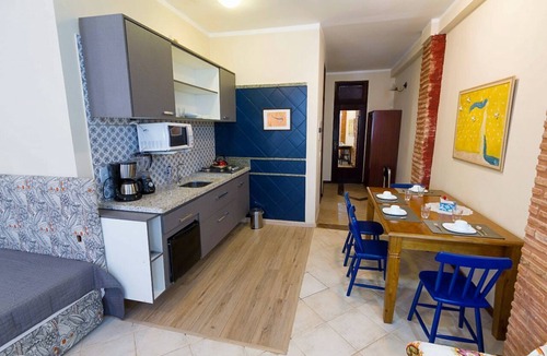 Comercio Apartment | Direita S.Antonio-Comfort Street Quarto e sala para 5 pessoas, vista c.historico.