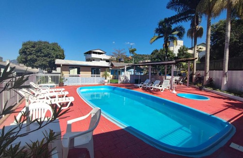 Morretes House | DK3 - CaSA COM 3 SUITES COM PISCINA BRUNO KLEMTZ