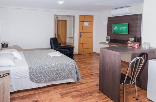 Telemaco Borba Hotel | Downtown Escape | 0.25 mi to Horácio Klabin Square + Dining & City Strolls