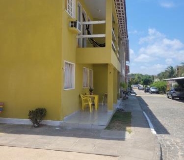 Maria Farinha House | Duplex em Condomínio familiar com 03 quartos à 200m da praia e 500m do Veneza Water Park