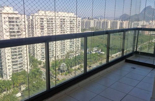 Jacarepagua Apartment | Duplex penthouse in a luxury condominium.