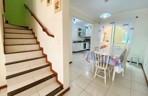 Centro House | DUPLEX TOWNHOUSE - 2 BEDROOMS CENTER OF BOMBINHAS